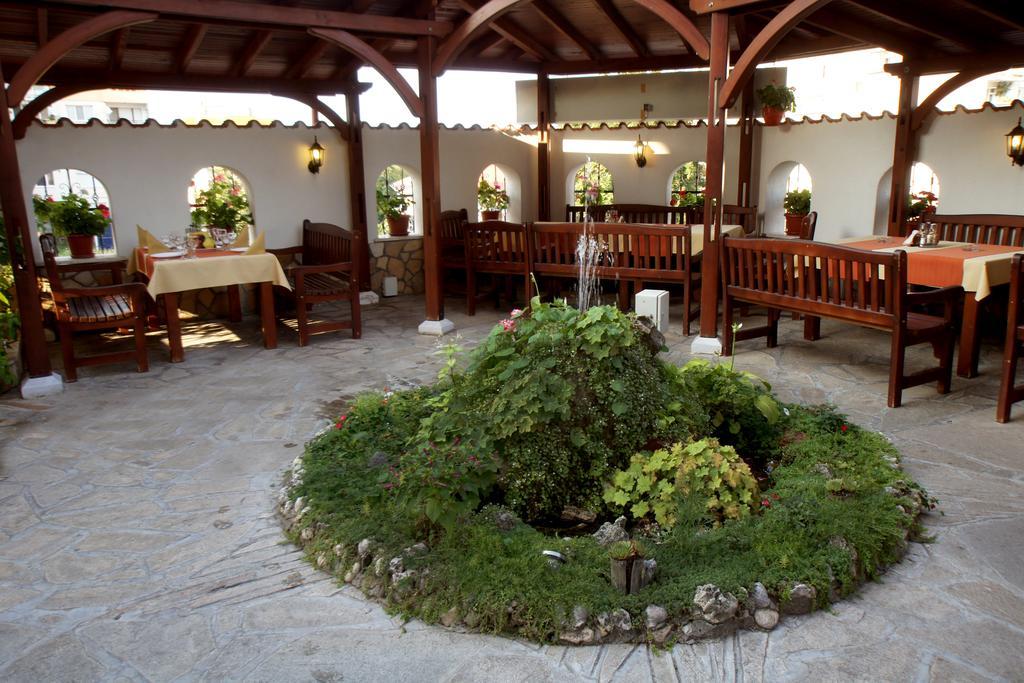 Family Hotel St. Constantine And Helena Ivaylovgrad Eksteriør bilde