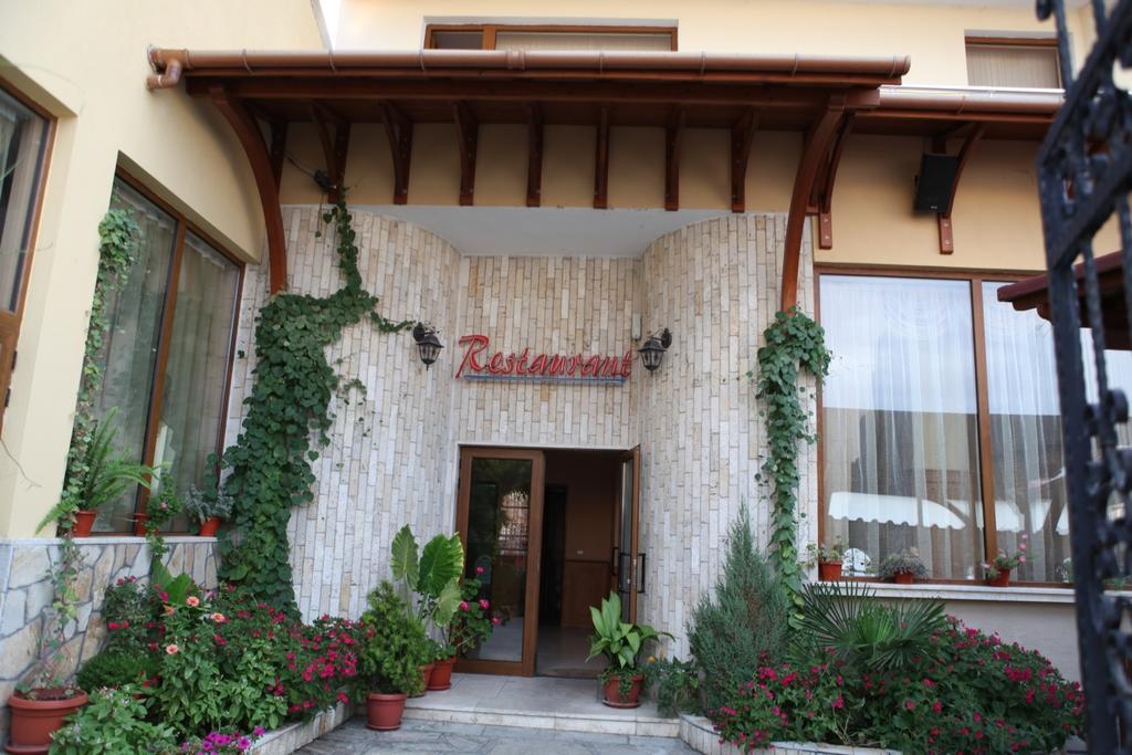 Family Hotel St. Constantine And Helena Ivaylovgrad Eksteriør bilde